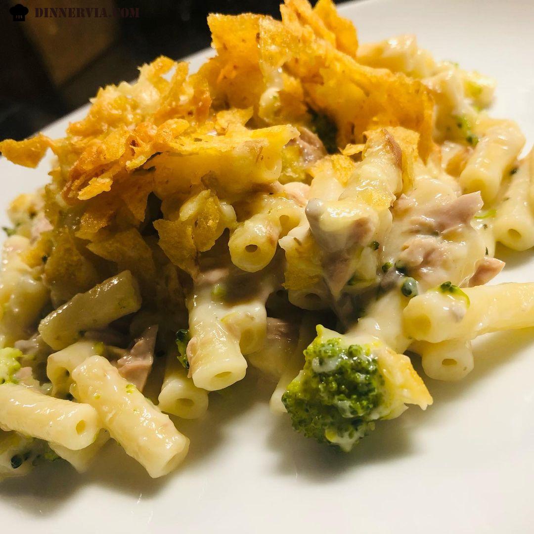 Tuna and Broccoli Pasta Bake Ingredients 300g pasta 400g broccoli