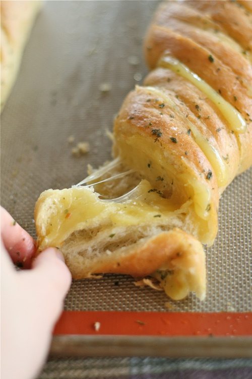 Hasselback Garlic Cheese Bread
